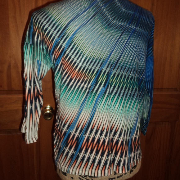 Top - Picture 5 of 6